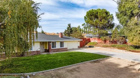 22945 Larkspur Ct, Tehachapi, CA 93561 photo 2