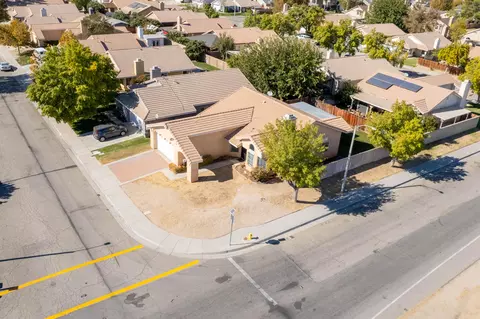 View/Area - 1645 Kettering St E, Lancaster, CA 93535 photo 2 of 3