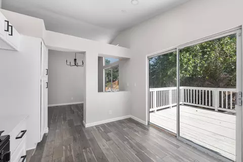 Entry Way - 1904 Ivory Ave, Palmdale, CA 93550 photo 2 of 3