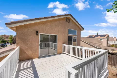 Exterior - 1904 Ivory Ave, Palmdale, CA 93550 photo 6 of 12