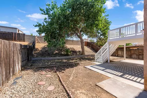 Exterior - 1904 Ivory Ave, Palmdale, CA 93550 photo 8 of 12