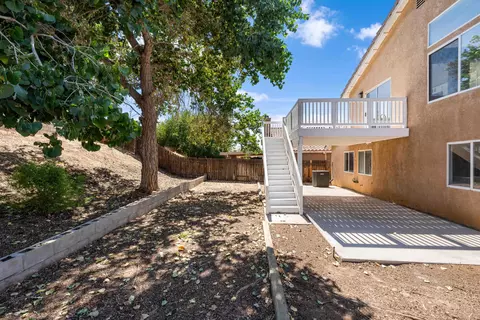 Exterior - 1904 Ivory Ave, Palmdale, CA 93550 photo 10 of 12
