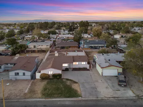 View/Area - 515 Norberry St E, Lancaster, CA 93535 photo 1 of 5