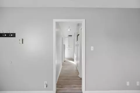 Entry Way - 515 Norberry St E, Lancaster, CA 93535 photo 1 of 1