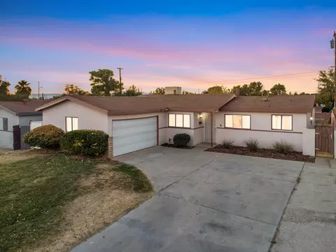 515 Norberry St E, Lancaster, CA 93535
