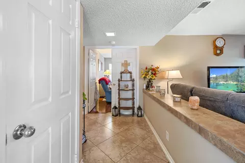 37518 Starcrest St, Palmdale, CA 93550 photo 17