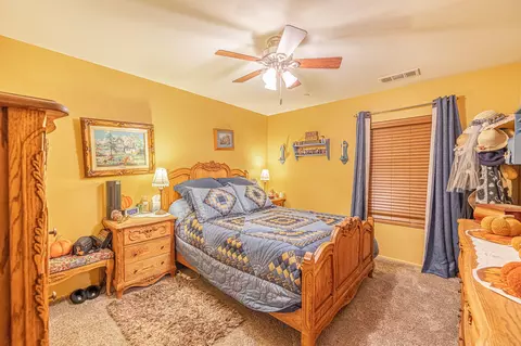 Bedroom - 2525 Avenue K4 E, Lancaster, CA 93535 photo 4 of 6