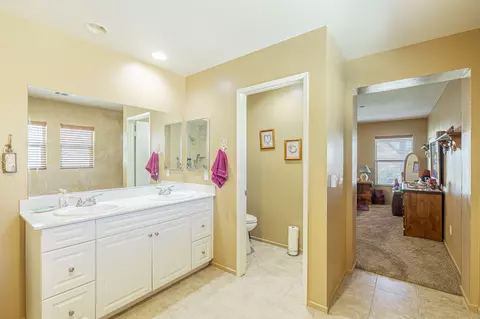Entry Way - 2525 Avenue K4 E, Lancaster, CA 93535 photo 4 of 4