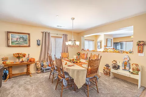 Dining - 2525 Avenue K4 E, Lancaster, CA 93535 photo 1 of 4