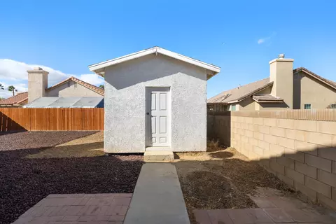 Exterior - 1829 Milling St E, Lancaster, CA 93535 photo 6 of 6