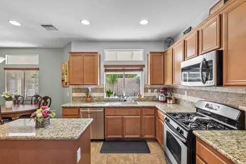 3218 Jonathan Ct, Lancaster, CA 93536 photo 27