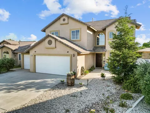 3218 Jonathan Ct, Lancaster, CA 93536