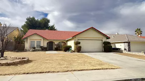 37037 Casa Grande Ave, Palmdale, CA 93550