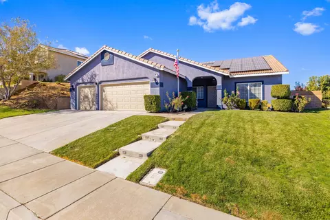 40337 Giles Ln, Palmdale, CA 93551