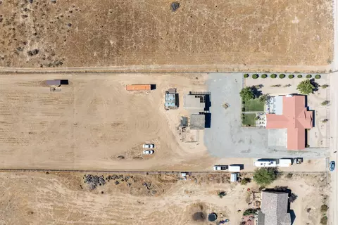 View/Area - 8156 Avenue E 8 W, Lancaster, CA 93536 photo 3 of 6