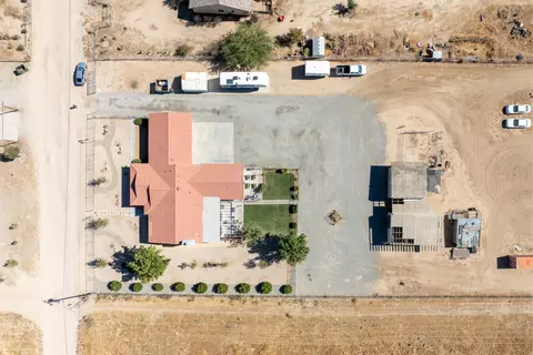 View/Area - 8156 Avenue E 8 W, Lancaster, CA 93536 photo 4 of 6
