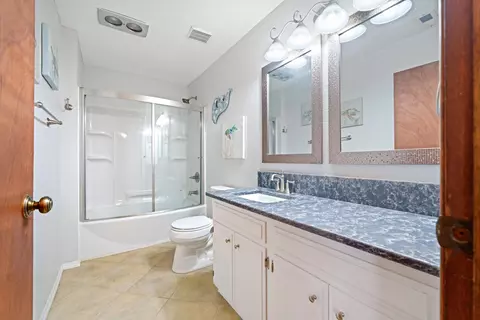 Bath - 8156 Avenue E 8 W, Lancaster, CA 93536 photo 4 of 4