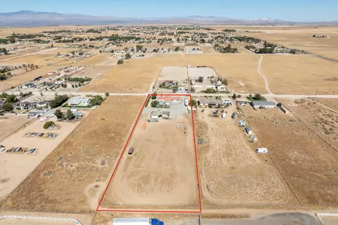 View/Area - 8156 Avenue E 8 W, Lancaster, CA 93536 photo 2 of 6