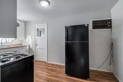 Kitchen - 15924 N St, Mojave, CA 93501 photo 2 of 2