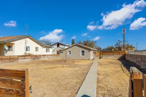 Exterior - 15924 N St, Mojave, CA 93501 photo 2 of 7