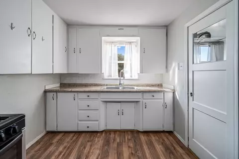Kitchen - 15924 N St, Mojave, CA 93501 photo 1 of 2