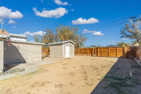 Exterior - 15924 N St, Mojave, CA 93501 photo 6 of 7
