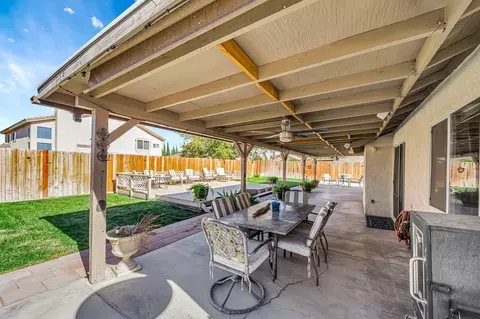 6041 Treehaven Ct, Lancaster, CA 93536 photo 28