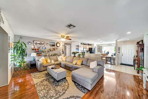 6041 Treehaven Ct, Lancaster, CA 93536 photo 5