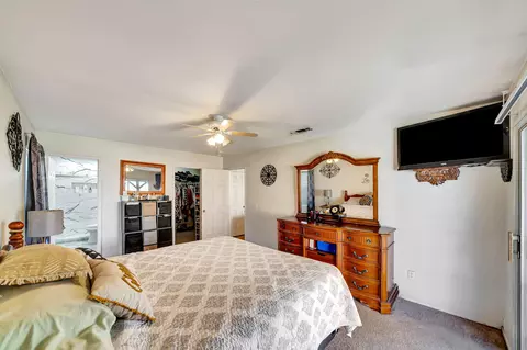 6041 Treehaven Ct, Lancaster, CA 93536 photo 17