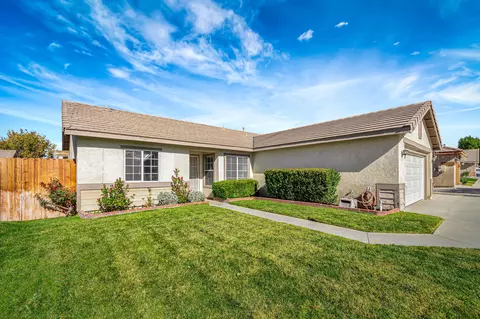 6041 Treehaven Ct, Lancaster, CA 93536 photo 3