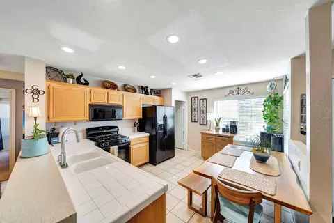 6041 Treehaven Ct, Lancaster, CA 93536 photo 10