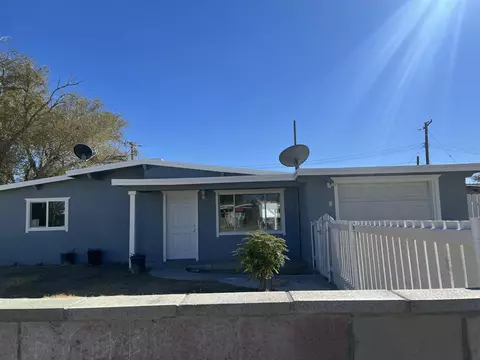 3340 Arthur Ave, Mojave, CA 93501 photo 2