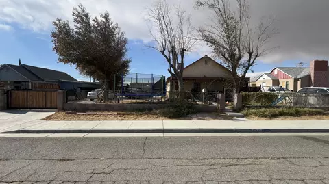 15843 M St, Mojave, CA 93501 photo 1