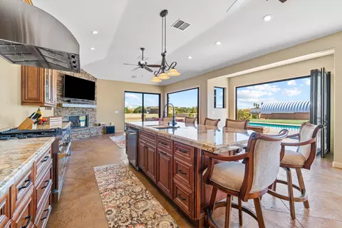 Kitchen - 4137 Derby Cir, Lancaster, CA 93536 photo 6 of 7