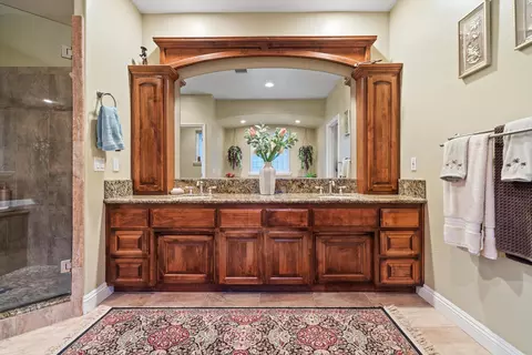 Bath - 4137 Derby Cir, Lancaster, CA 93536 photo 1 of 5