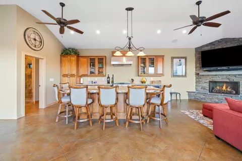 Kitchen - 4137 Derby Cir, Lancaster, CA 93536 photo 4 of 7