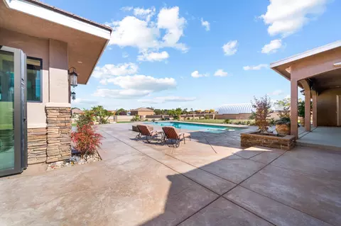 Exterior - 4137 Derby Cir, Lancaster, CA 93536 photo 11 of 13