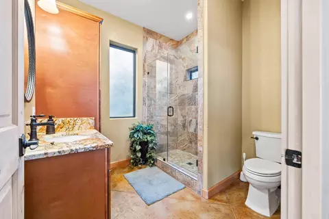 Bath - 4137 Derby Cir, Lancaster, CA 93536 photo 4 of 5