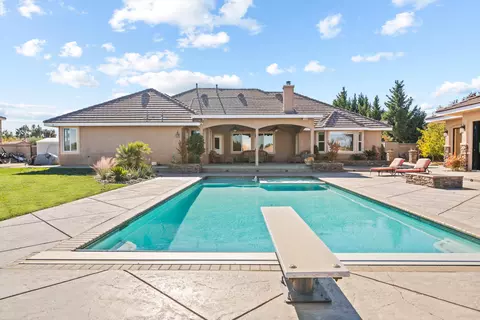 Exterior - 4137 Derby Cir, Lancaster, CA 93536 photo 9 of 13