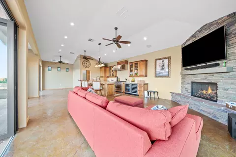 Living - 4137 Derby Cir, Lancaster, CA 93536 photo 4 of 4