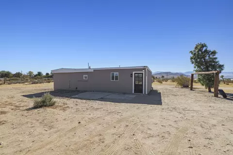 18650 Avenue H E, Lancaster, CA 93535 photo 2