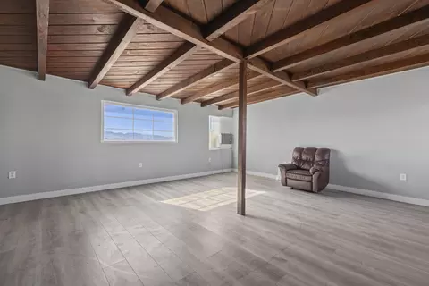 18650 Avenue H E, Lancaster, CA 93535 photo 8