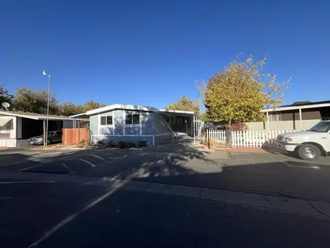 5711 Columbia Way W #SPC 32, Quartz Hill, CA 93536