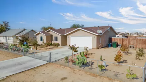8225 Jacaranda Ave, California City, CA 93505