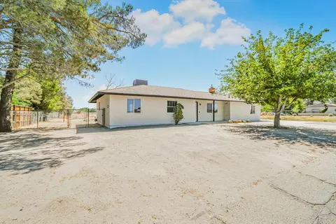 41108 159th St E, Lake Los Angeles, CA 93535