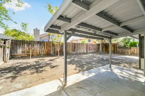 554 Jackman St E, Lancaster, CA 93535 photo 23