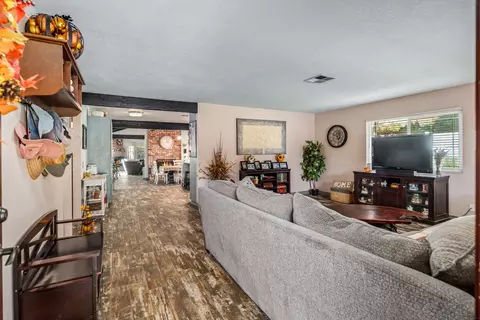 33127 Dorama Ave, Acton, CA 93510 photo 6
