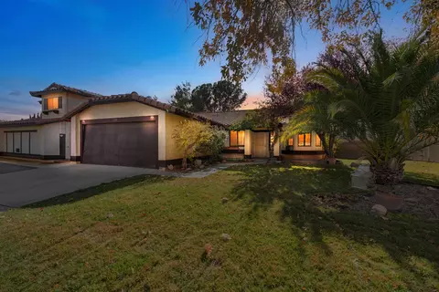 1110 Ave J6 E, Lancaster, CA 93535