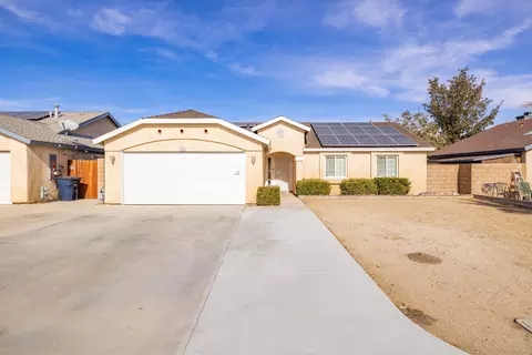 3043 Echo Dr, Rosamond, CA 93560