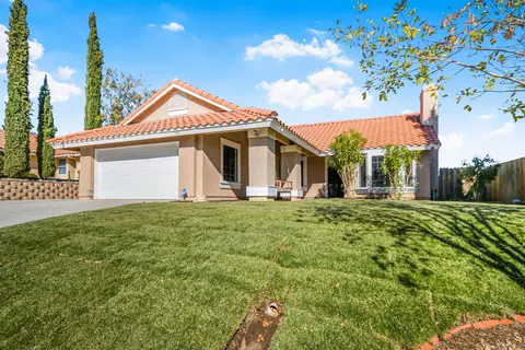 545 Rainbow Ter, Palmdale, CA 93551